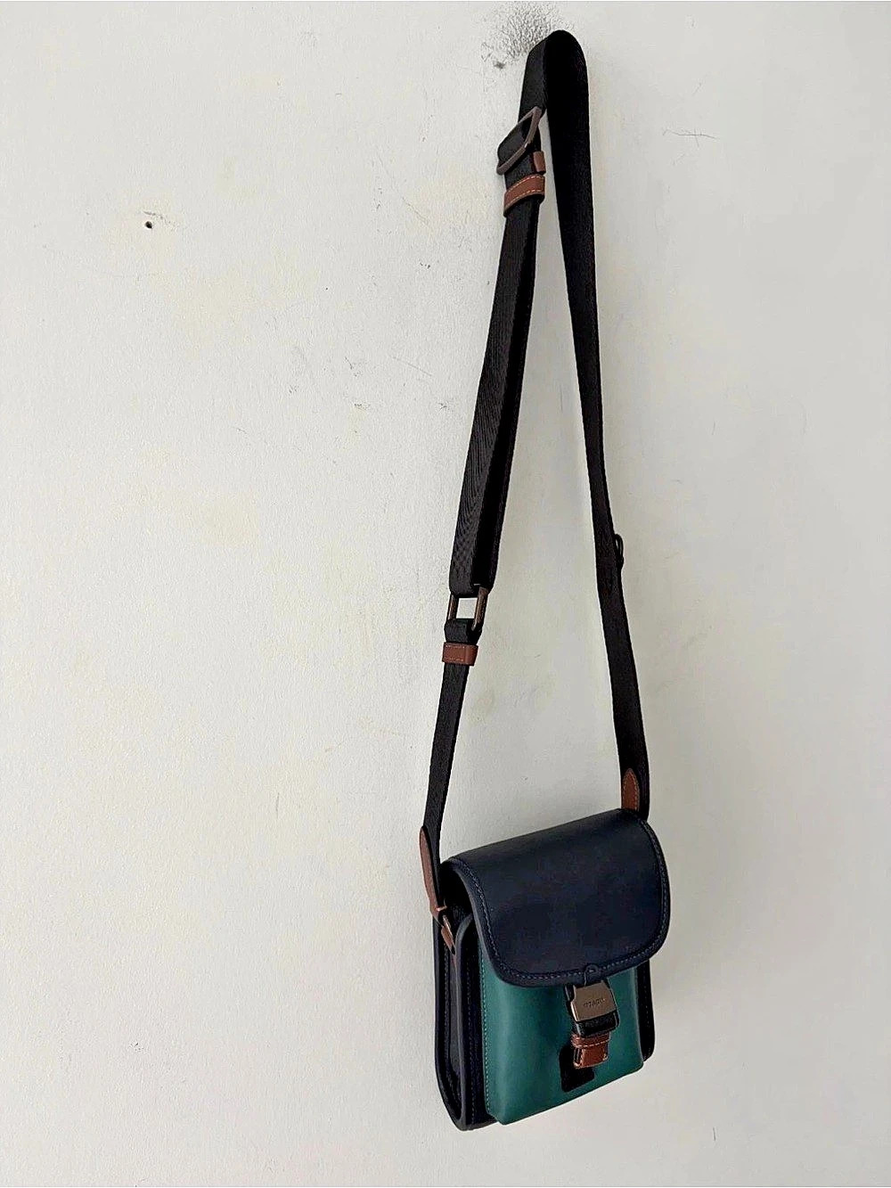 Coach Charter North/South Crossbody Colorblock Design Bag - Picture 3 of 8